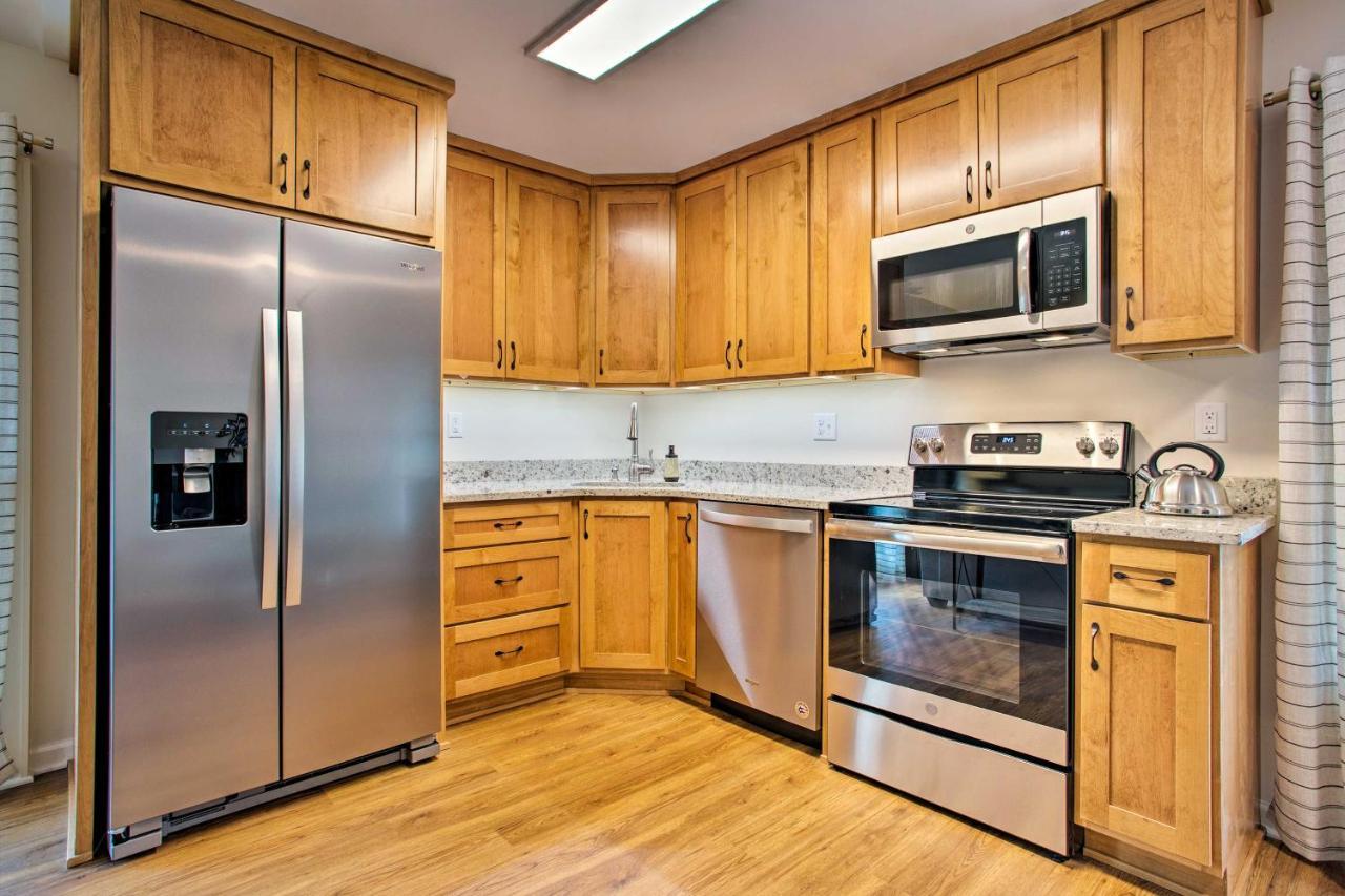 Newly Remodeled Apartment On Main Street In Saluda المظهر الخارجي الصورة