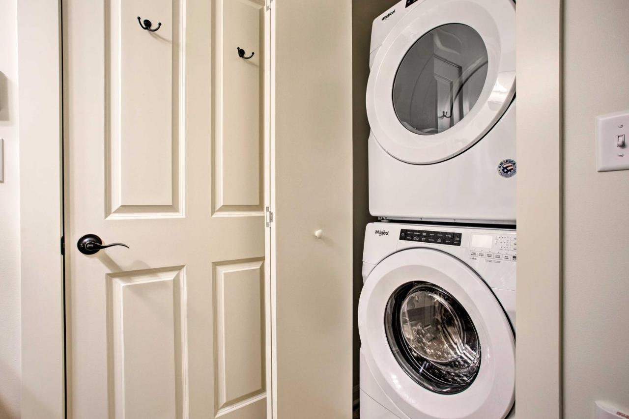 Newly Remodeled Apartment On Main Street In Saluda المظهر الخارجي الصورة