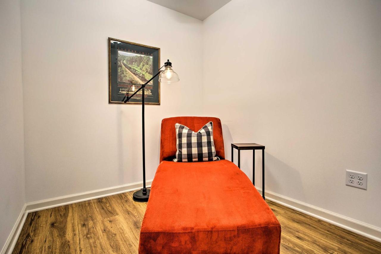 Newly Remodeled Apartment On Main Street In Saluda المظهر الخارجي الصورة